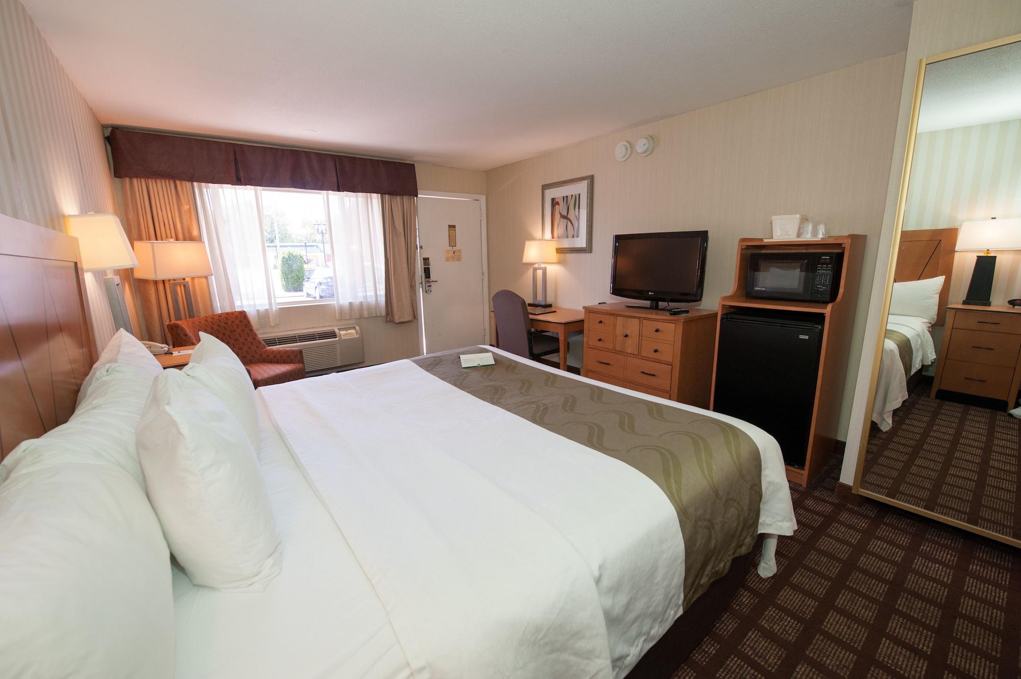 Quality Inn & Suites Northampton - Amherst Exterior foto